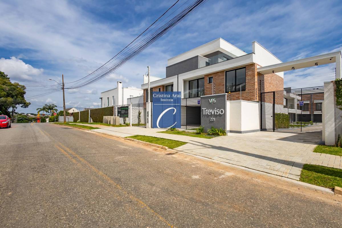 Sobrado com 139m² - Santa Felicidade