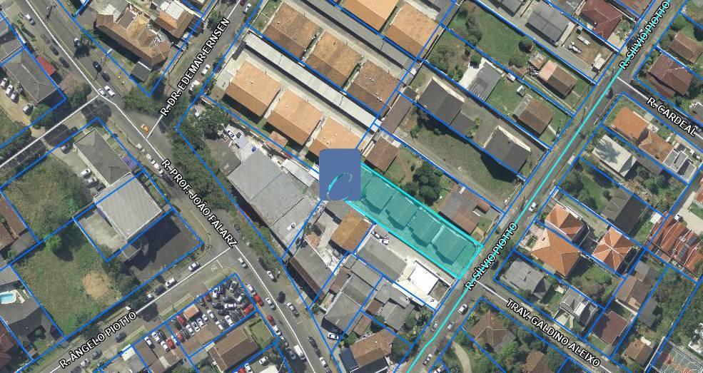 Terreno 894m² - ZR3 - T.1 com testada de 15m no Campo Comprido