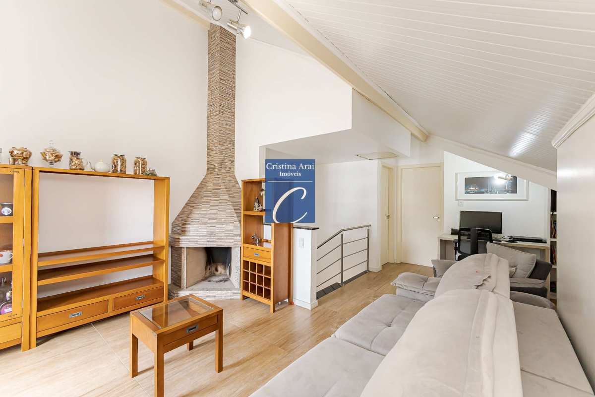 Triplex 4 quartos (sendo 1 suíte) , 198 m², 2 vagas, Santa Felicidade